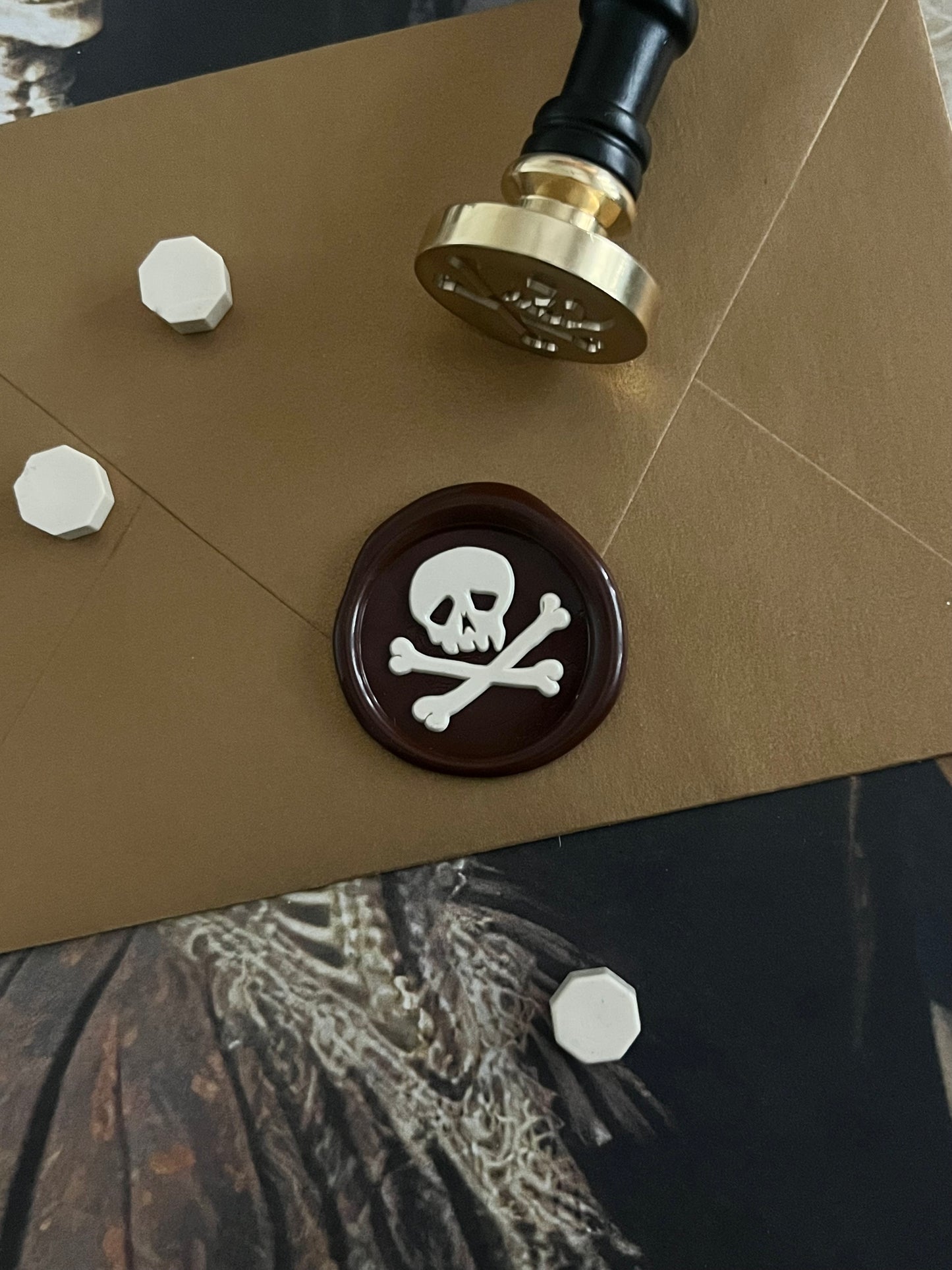 Crossbones