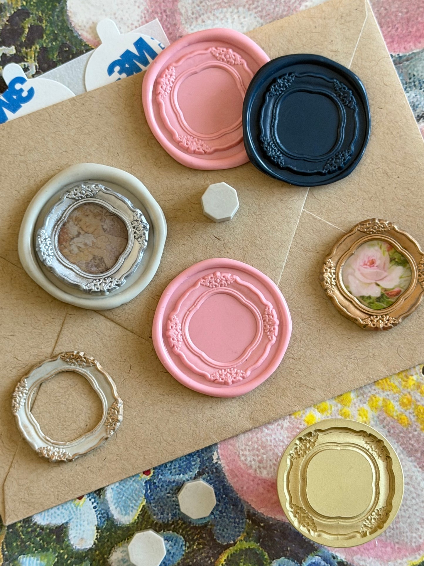 Round Square Frame