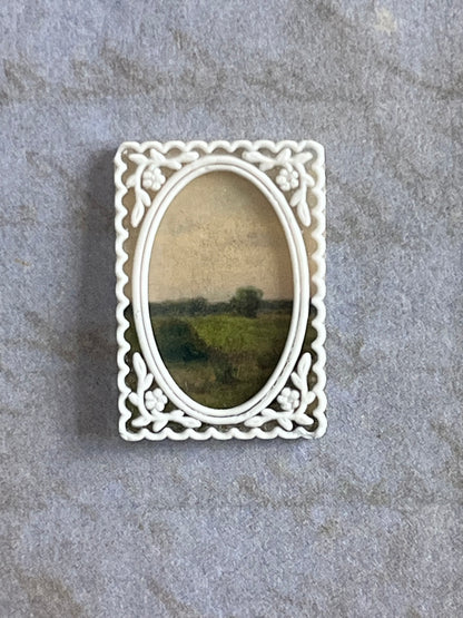 Scalloped Frame