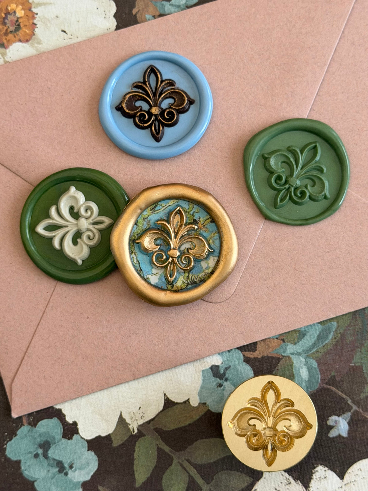 Fleur-de-lis