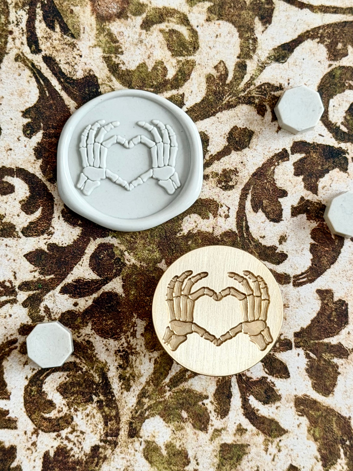 Heart Hands XL