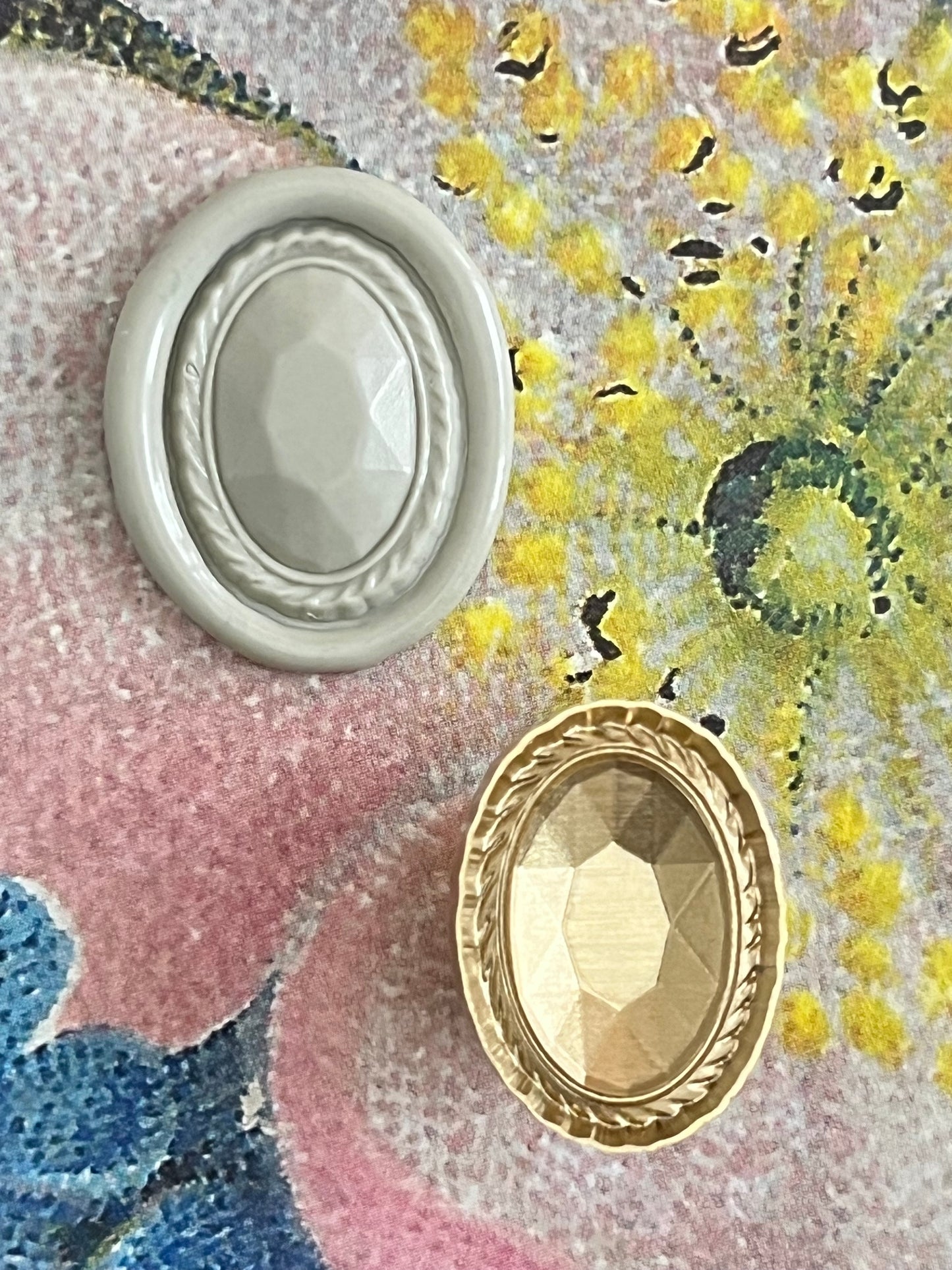 Jeweled Oval