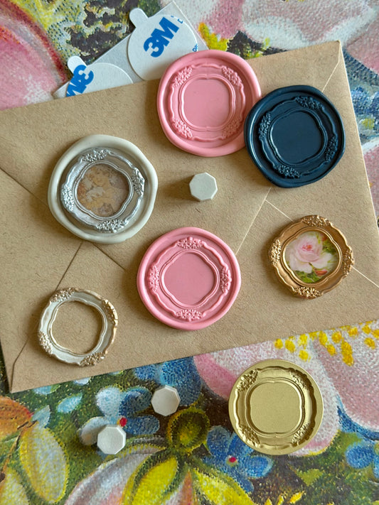 Round Square Frame