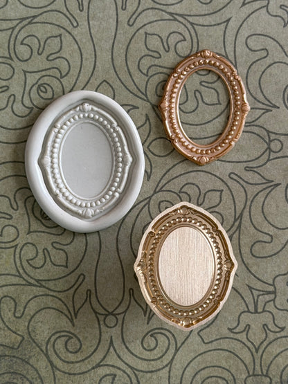 Oval Elegance