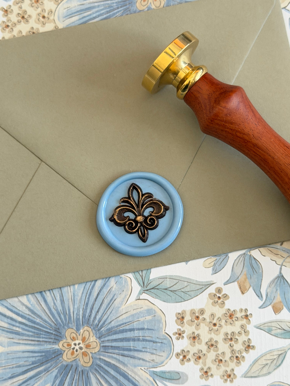 Fleur-de-lis